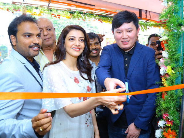 Kajal Agarwal launches Happi Mobiles in Karimnagar Images
